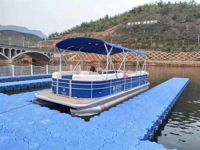 吉林長(zhǎng)春力旺地產(chǎn)-12人鎂鋁合金觀(guān)光艇